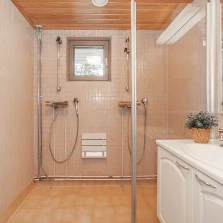 8 I 3 Hébergement de vacances